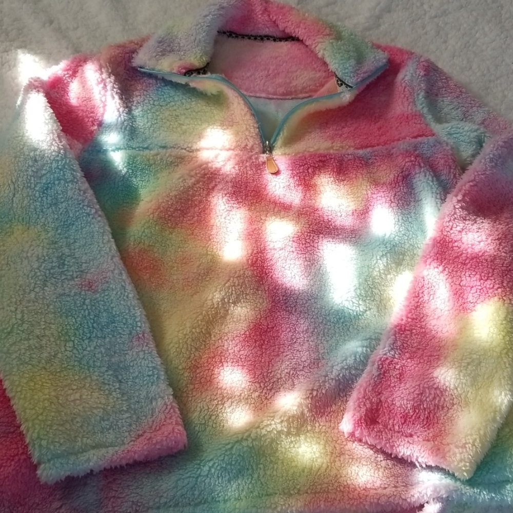 Beautiful Cotton Candy L/XL pullover